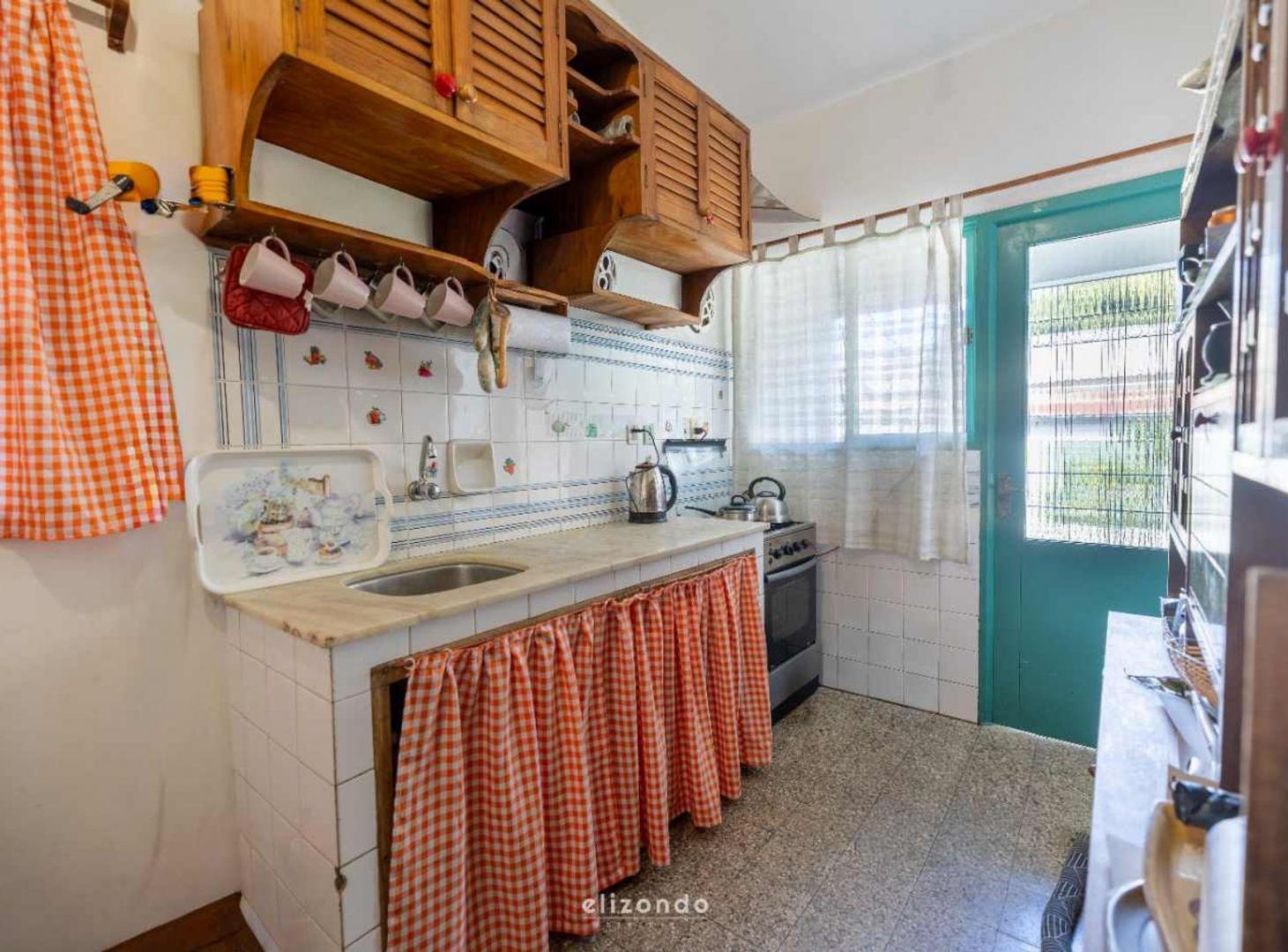 Foto de Venta Casa Ituzaingó 3 dormitorios Cochera x2, imagen 3