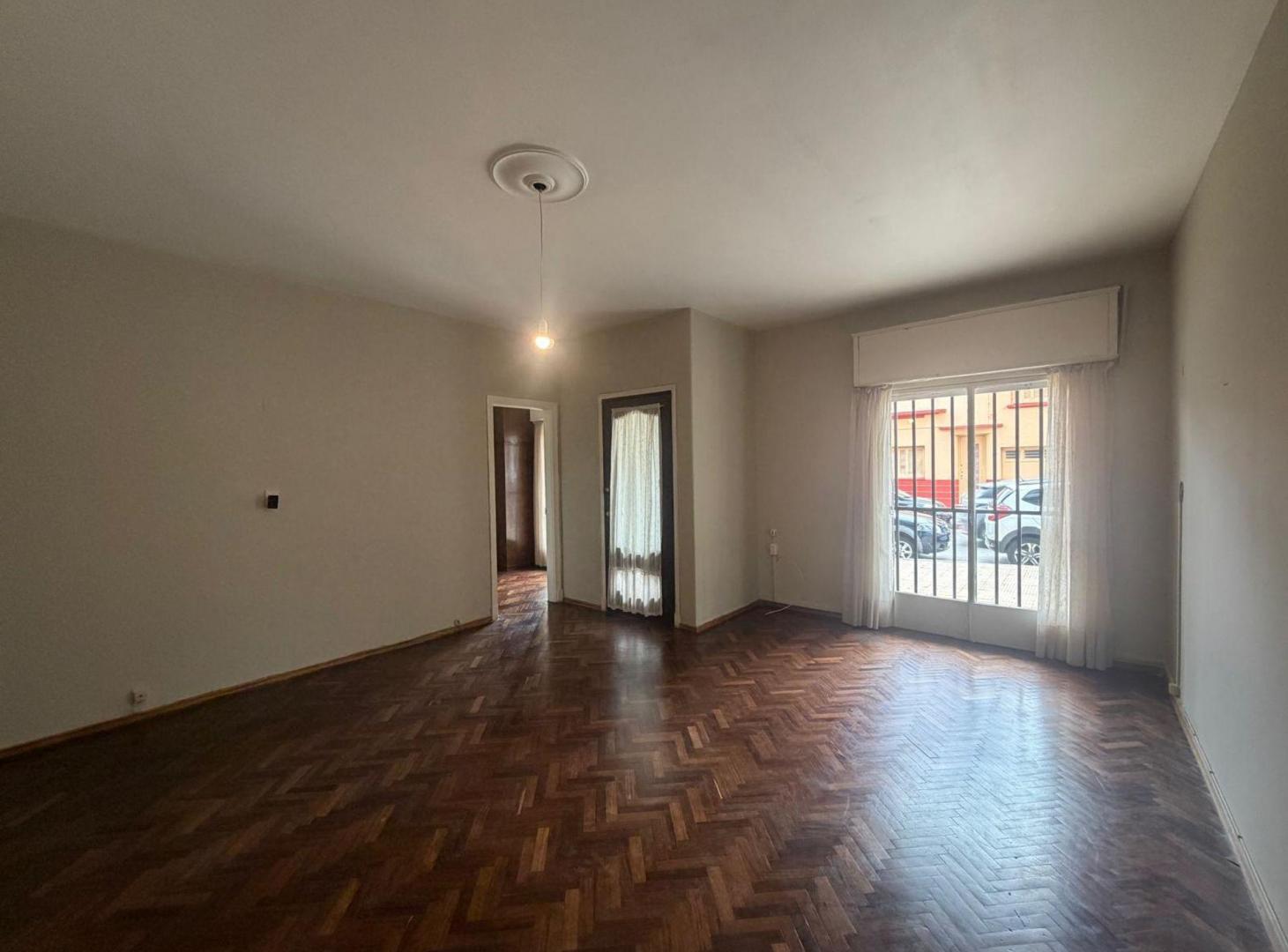 Foto de Apartamento tipo Casa ,Pocitos -Patio para entrar, imagen 1