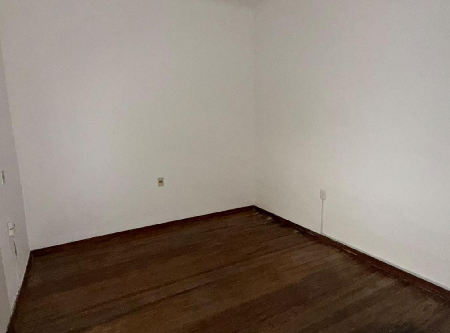 Foto de SE ALQUILA CASA DE UN DORMITORIO EN BELLA VISTA, imagen 2