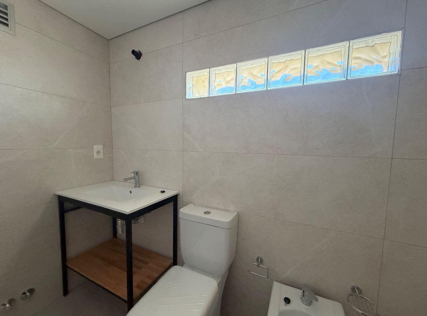 Foto de VENTA CORDON 1 dormitorio con Garage LUMINOSO, imagen 2