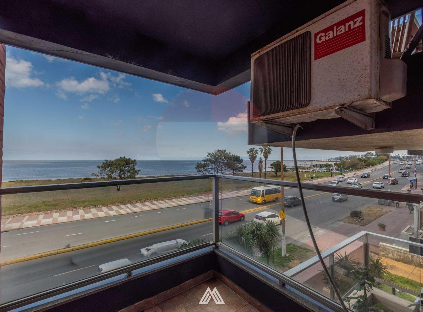 Foto de VENTA apartamento Rbla MALVIN 3 DORMITORIOS GGE, imagen 3