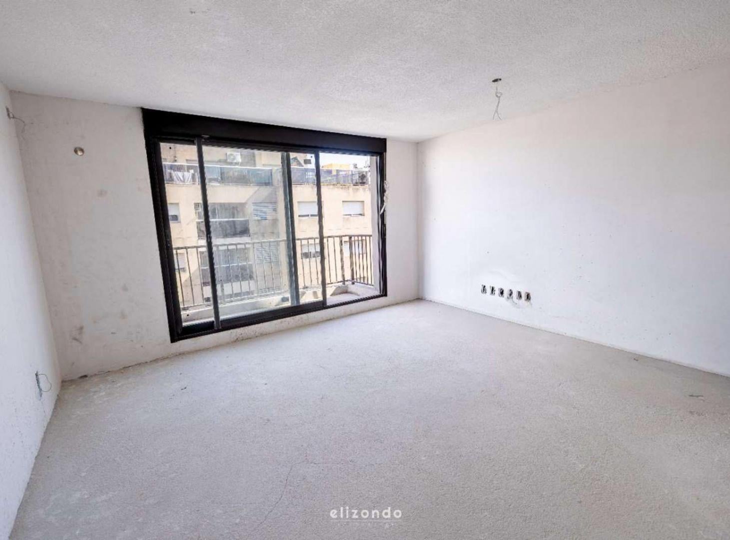 Foto de Venta Monoambiente con cochera Tres Cruces, imagen 2