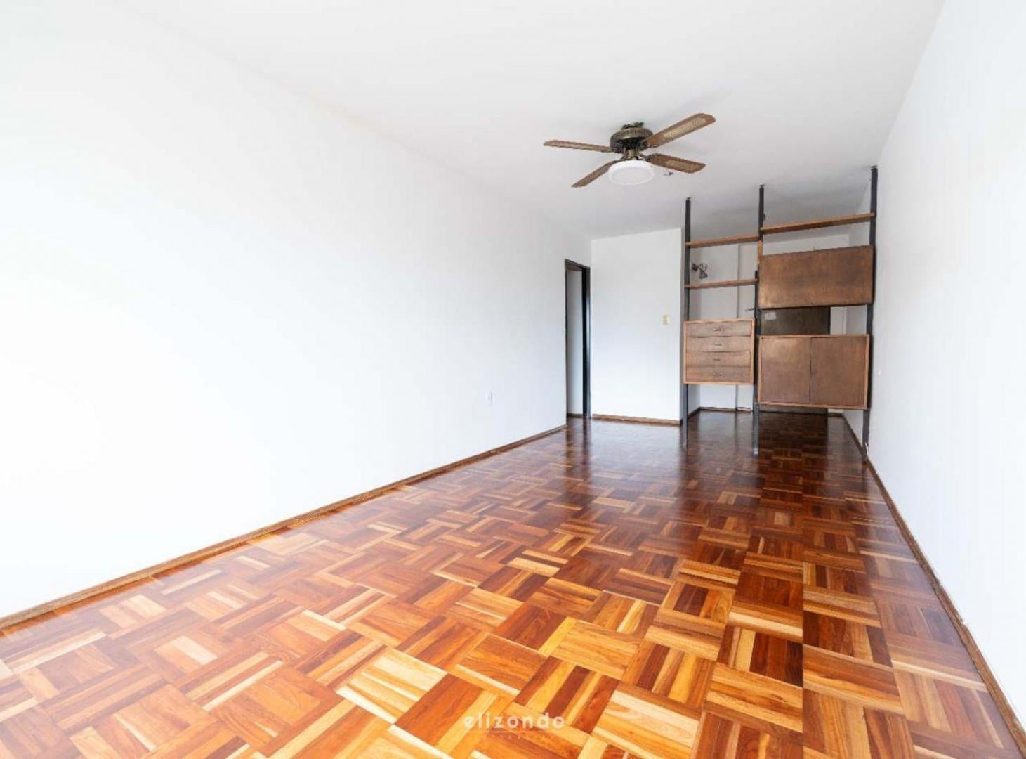 Foto de Venta Apto 3 dormitorios y garage. Centro, imagen 1