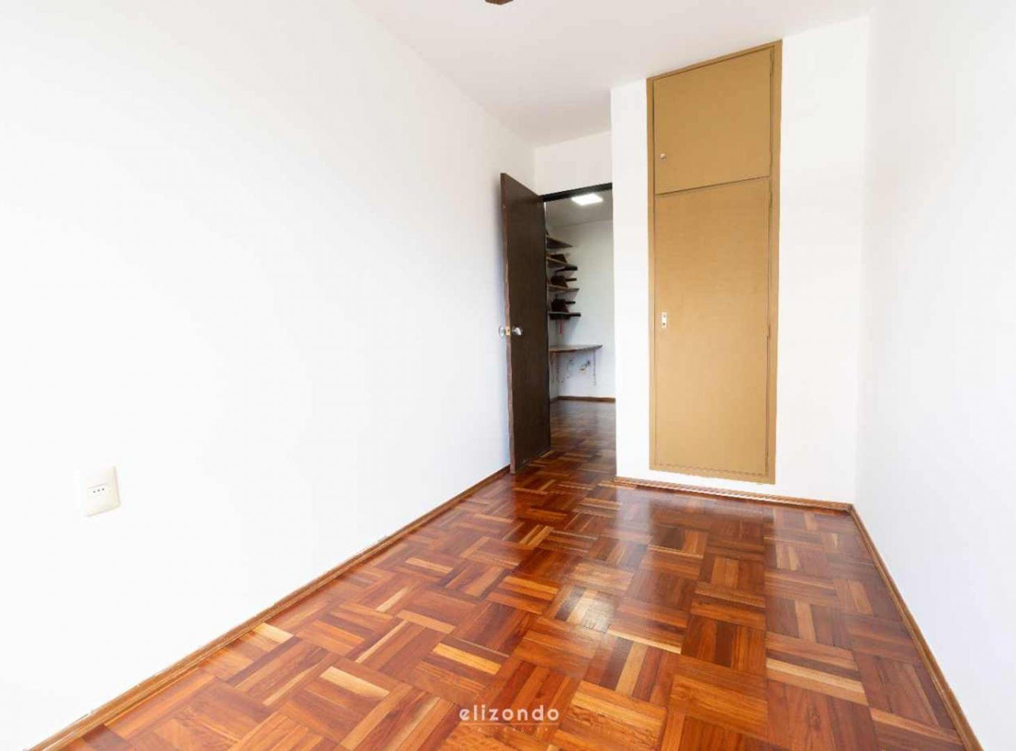 Foto de Venta Apto 3 dormitorios y garage. Centro, imagen 5
