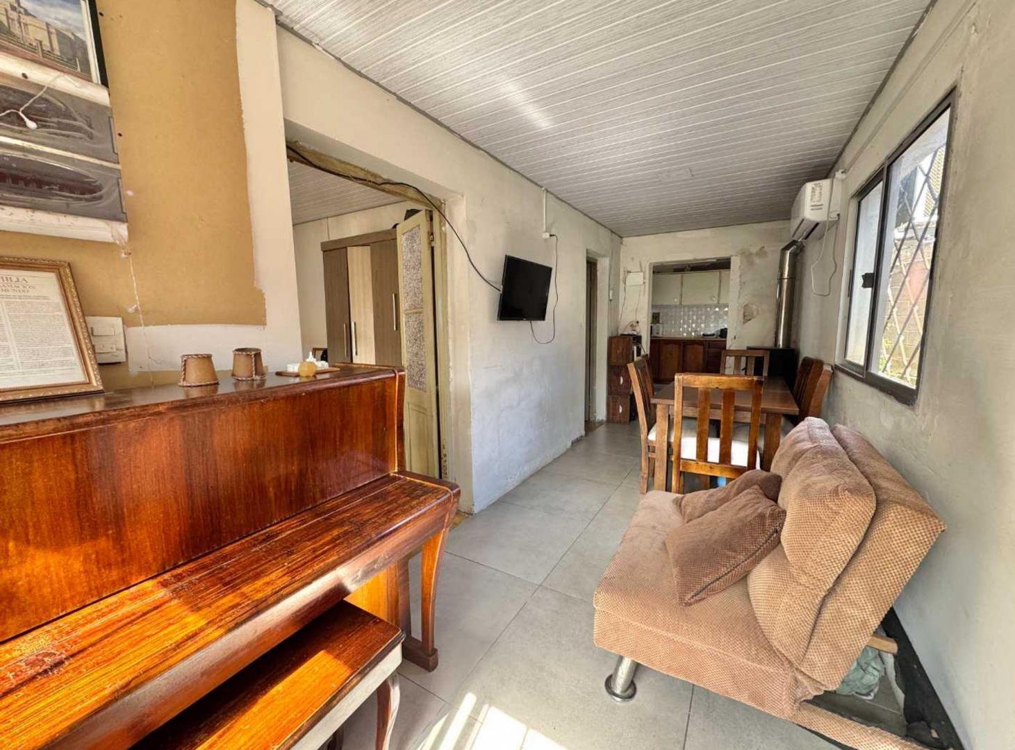 Foto de Casa en Venta - 3 dormitorios y garage, imagen 4