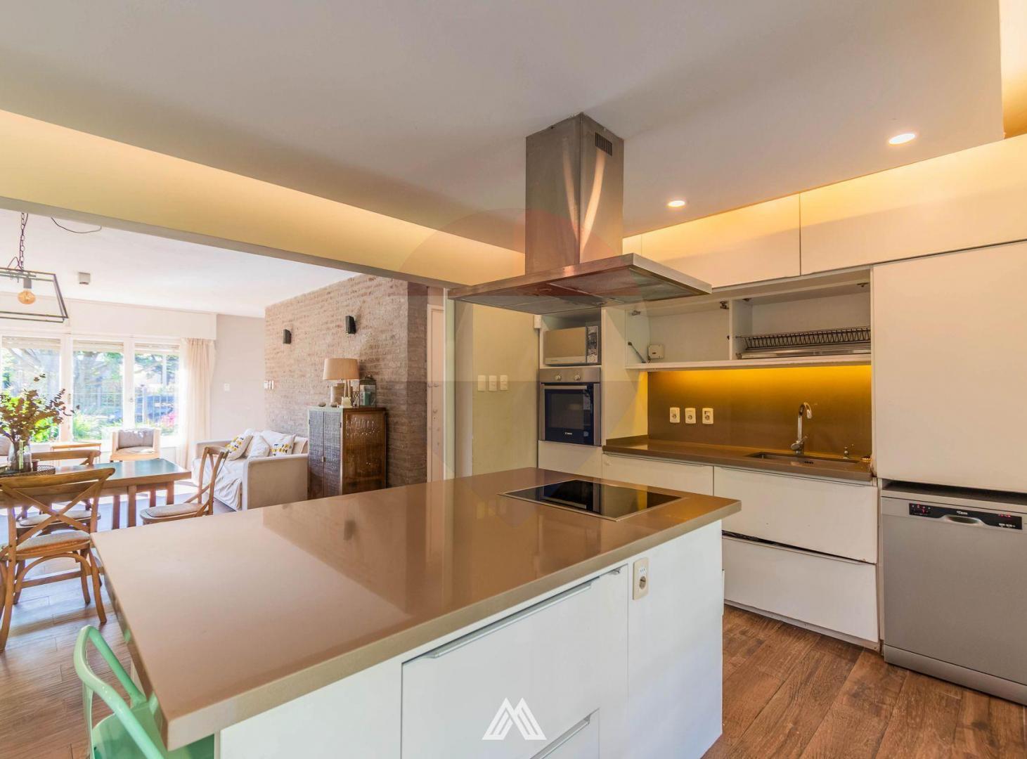 Foto de Venta Casa 4 dormitorios en Punta Gorda reciclada, imagen 2
