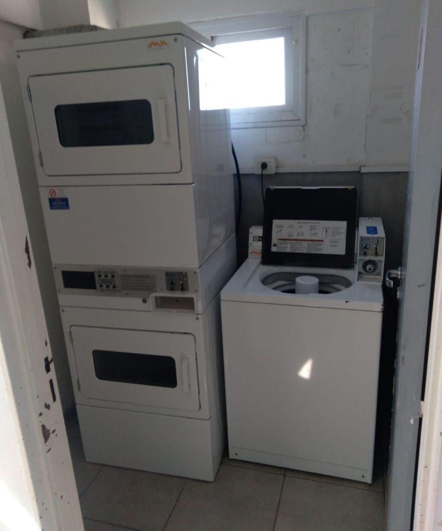 Foto de Departamento monoambiente-piso 10°- apto profesional-muy luminoso, imagen 3