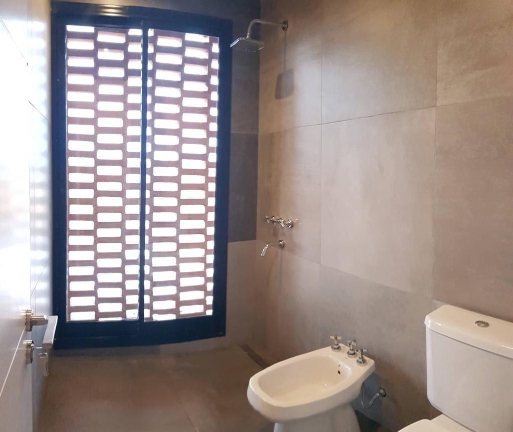 Venta CASA en housing Barrio Docta , Camino Autopista Córdoba Carlos Paz ID: 4006