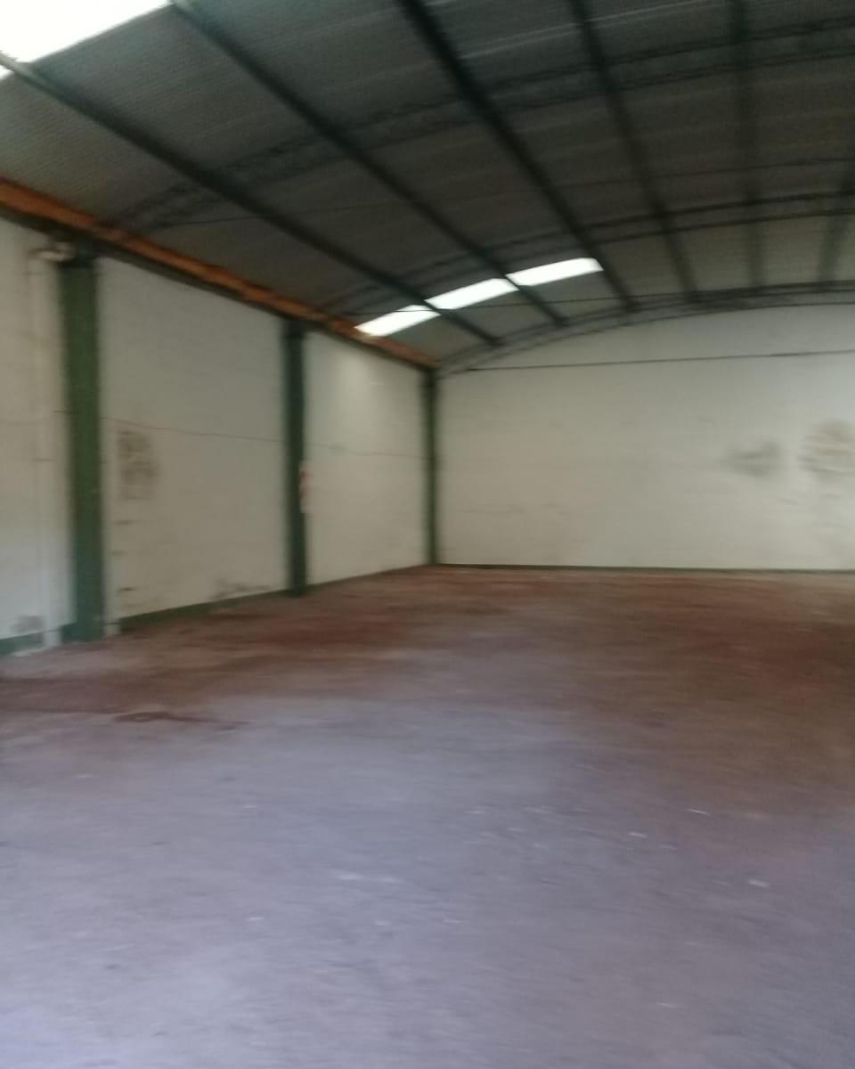 Venta Galpon en Barrio Kennedy, Calle Rimini 4