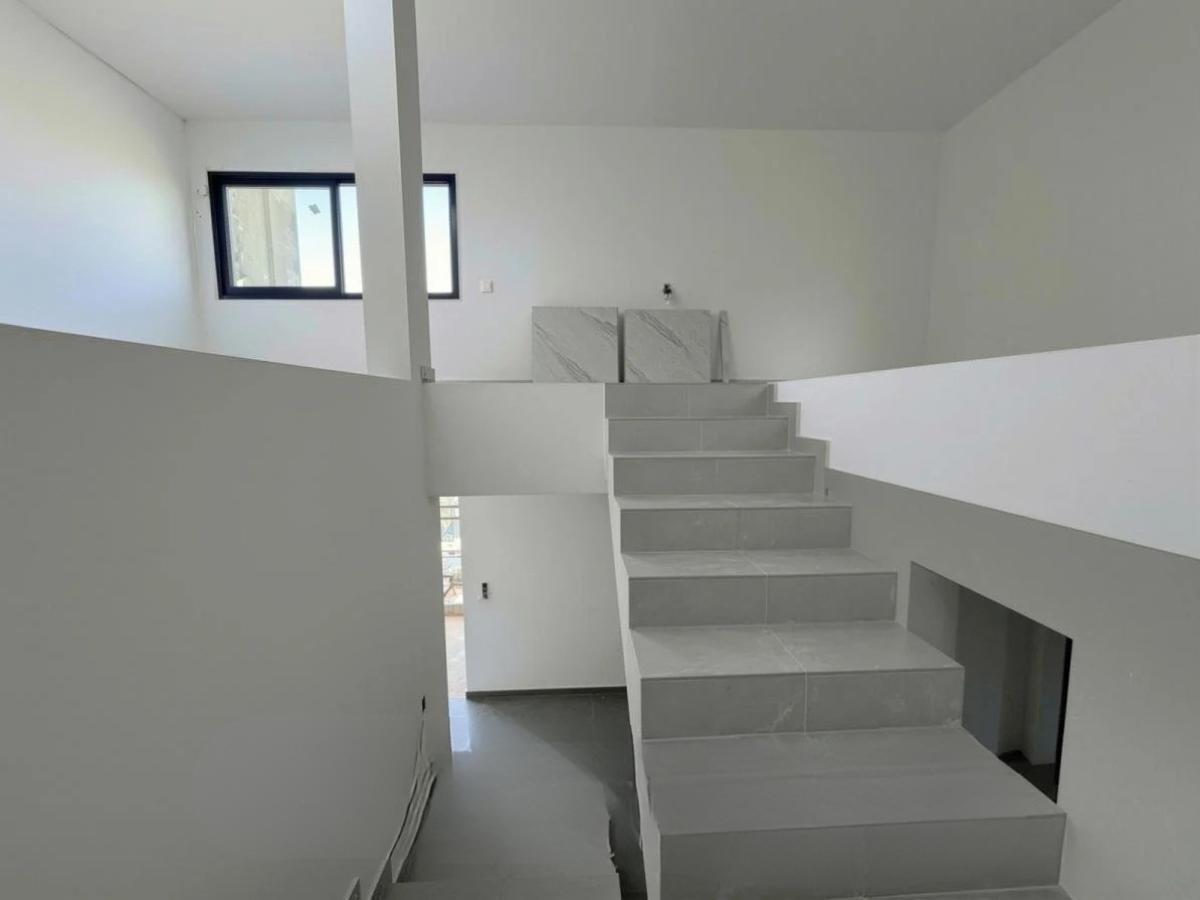 Foto de VENTA CASA A ESTRENAR EN LA DESEADA COUNTRY LA CALERA, imagen 3