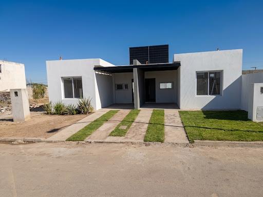 Foto de VENTA CASA 2 DORMITORIOS CON PILETA EN BARRIO NORTE, imagen 2