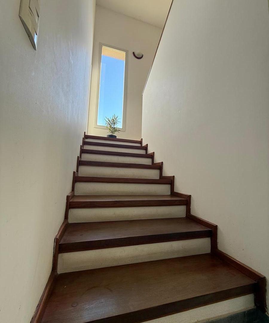 Foto de VENTA CASA 5 DORMITORIOS EN LA HERRADURA VILLA ALLENDE, imagen 2