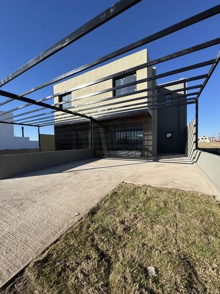 Foto de DÚPLEX Y CASAS EN VENTA EN DOCTA DESDE USD 80.000 MALAGUEÑO, imagen 2