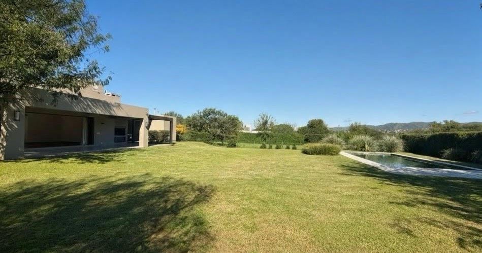 Foto de VENTA CASA DE CATEGORÍA EN LA SERENA MENDIOLAZA, imagen 3