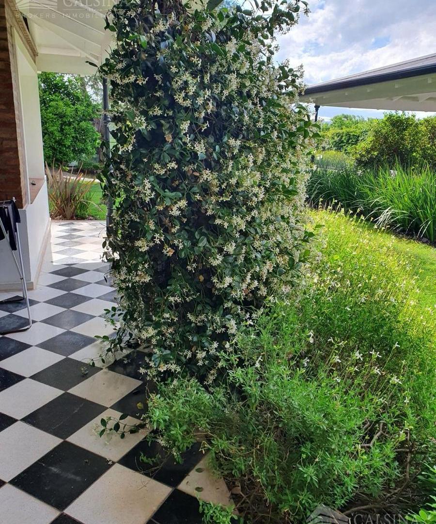 Foto de VENTA CASA DE CATEGORÍA EN COUNTRY CHACRAS DE LA VILLA VILLA ALLENDE, imagen 1