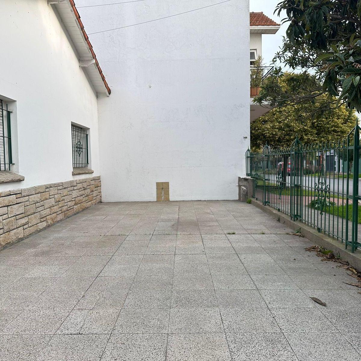 Casa en Venta de 4 Ambientes en Zona Mundialista. 2