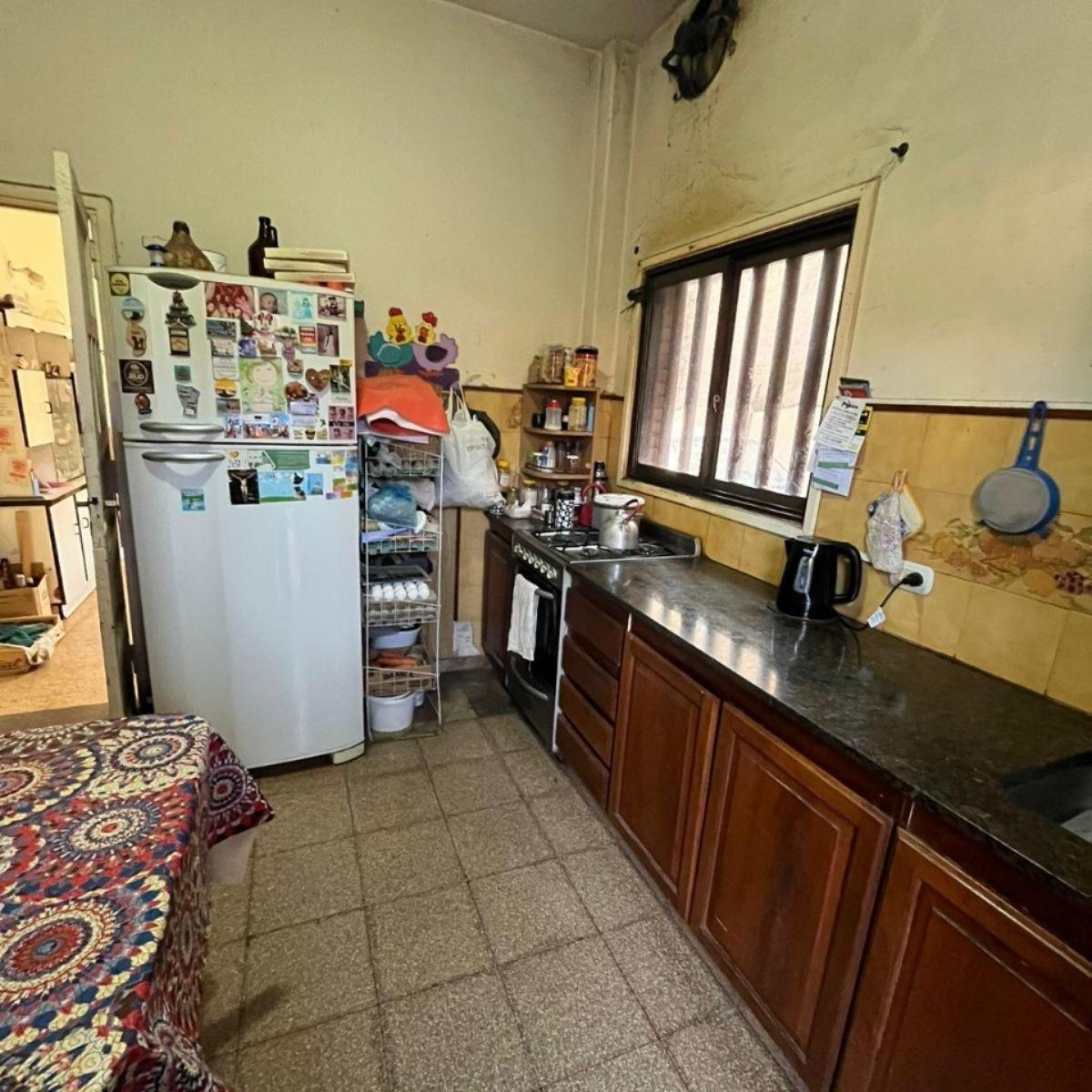 Casa de 3 Ambientes Mas Dependencia a La Venta. 4