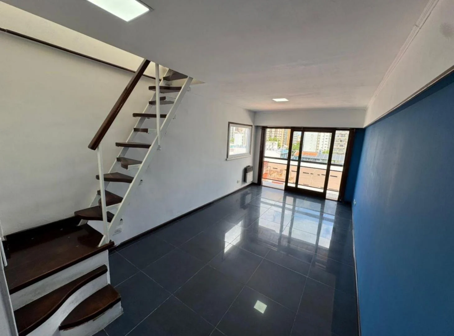 Departamento en Macrocentro semi-piso tipo duplex