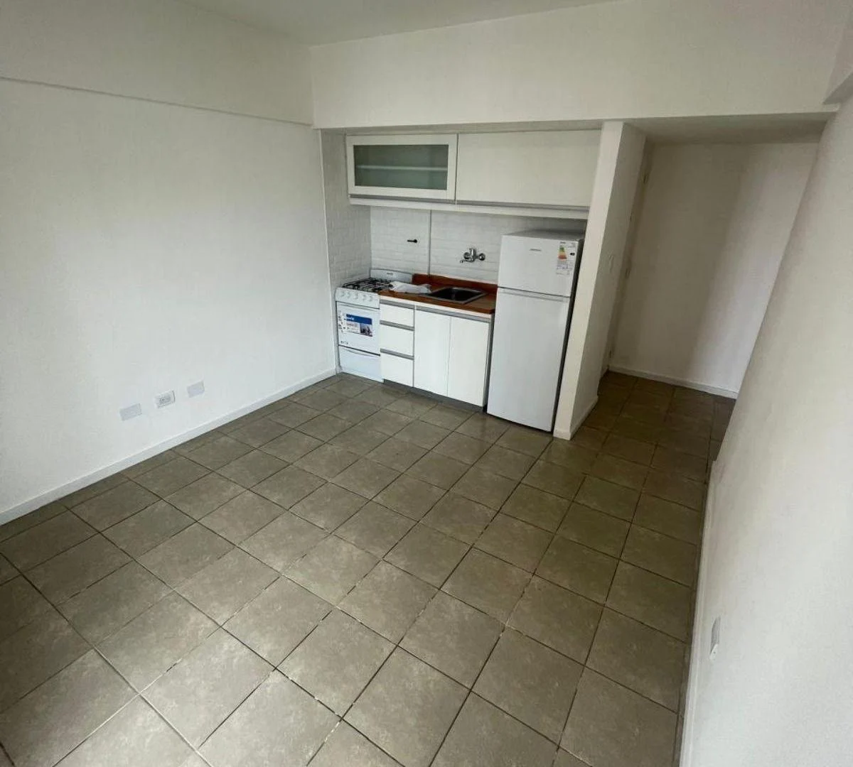 Departamento en venta de dos ambientes a la calle con balcon.
