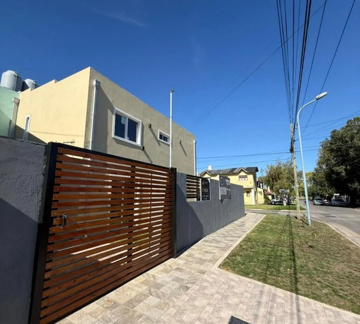 Duplex de 3 ambientes a estrenar en el barrio Los Pinares. 2