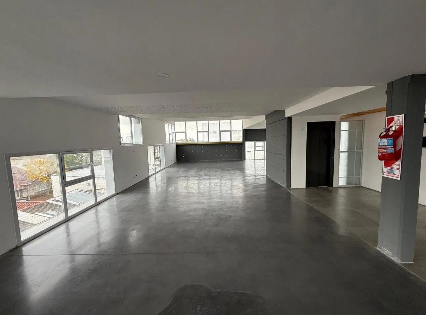 Local en alquiler por 36 meses, a estrenar 1