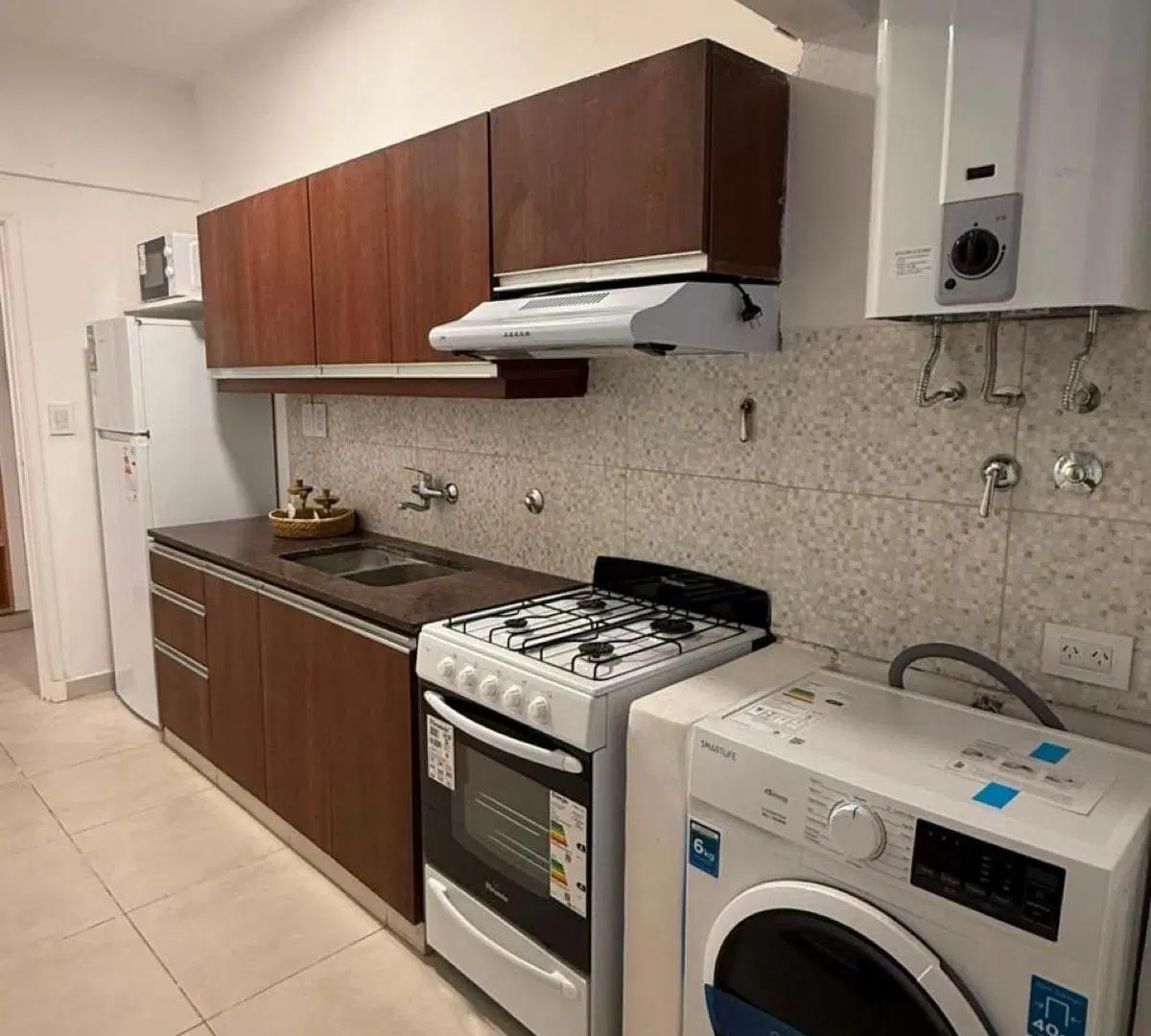 Departamento en venta de dos amb con dep y balcon a la calle. 1
