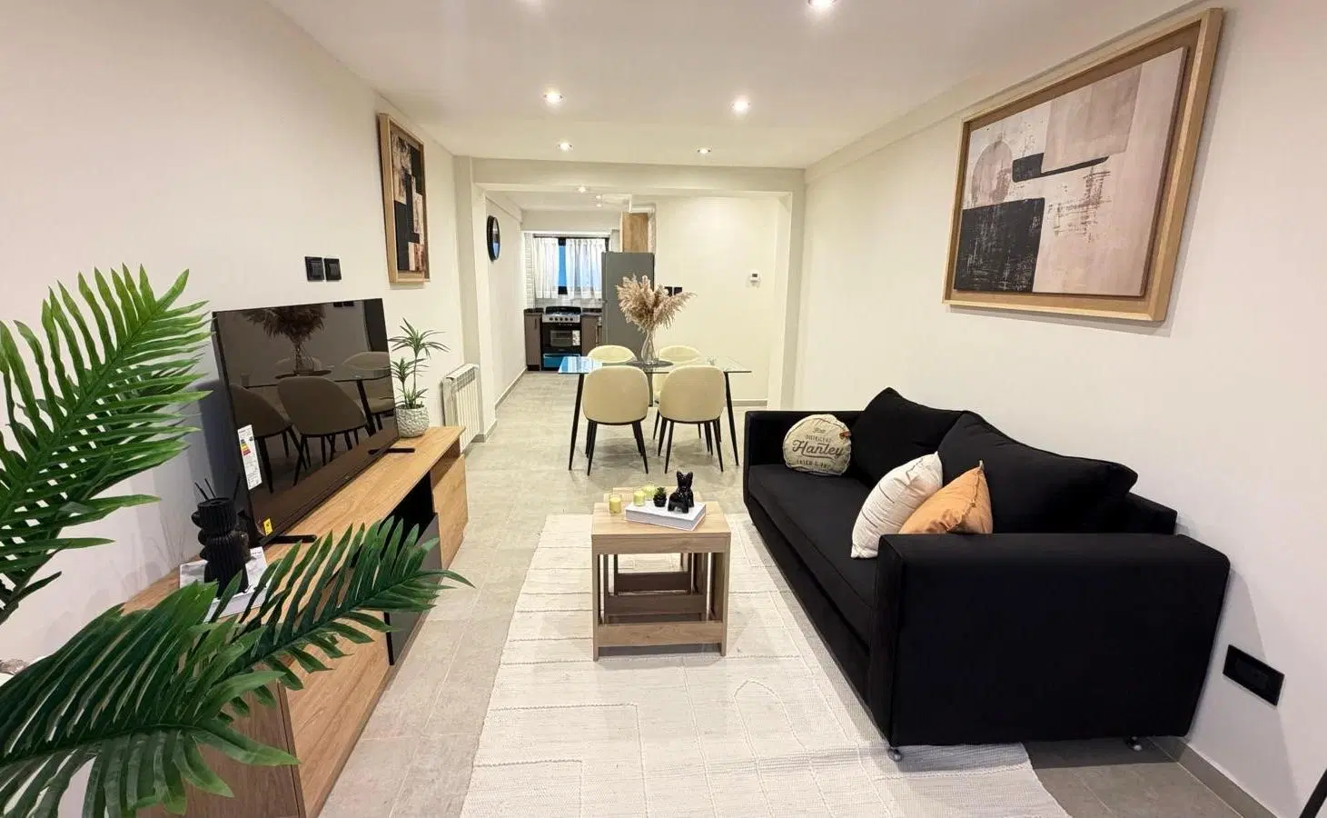 Departamento en venta de 3 ambientes a la calle con balcon. 2
