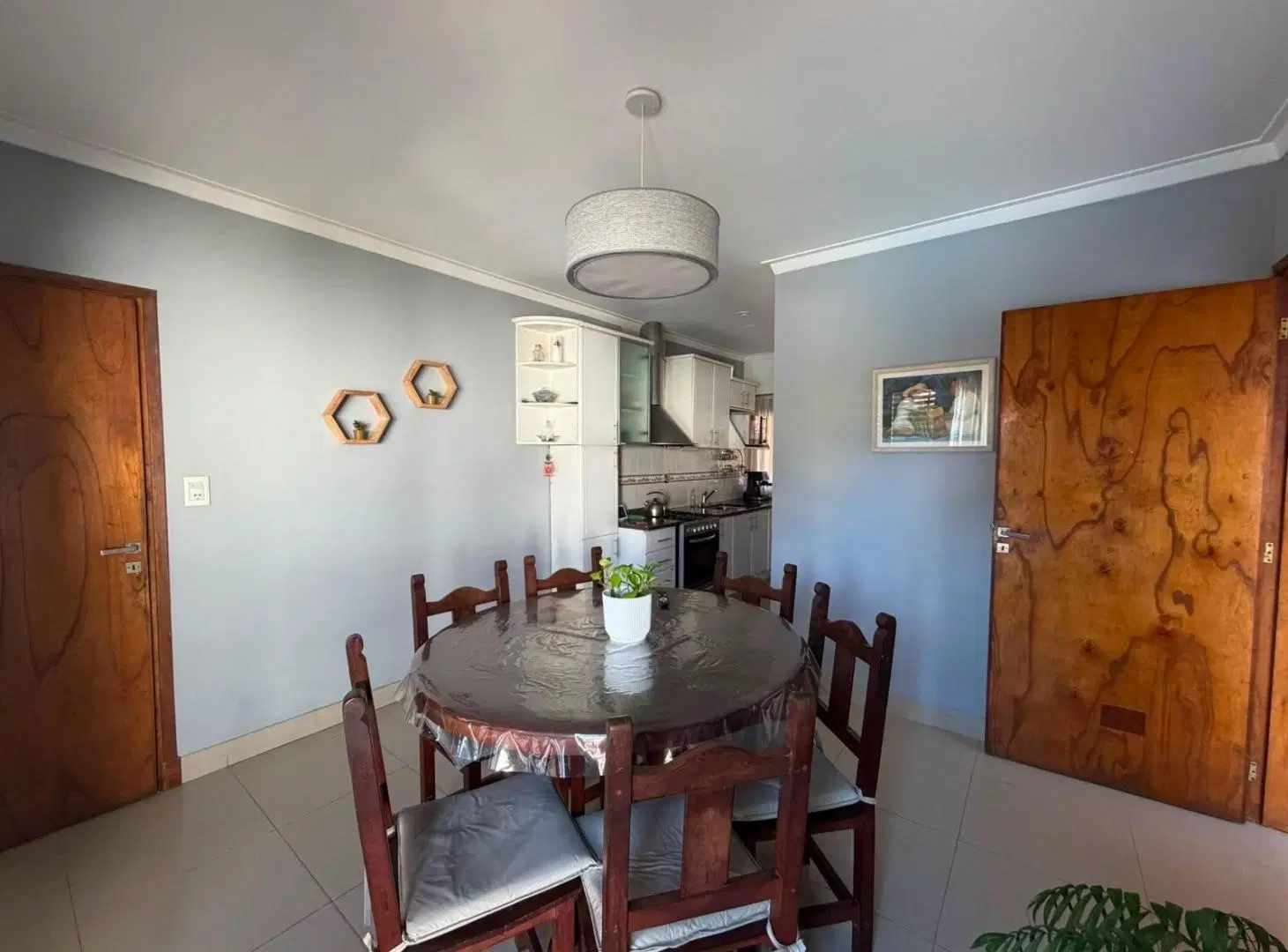 Casa de 4 amb en excelente estado, parque con pileta climatizada. 3
