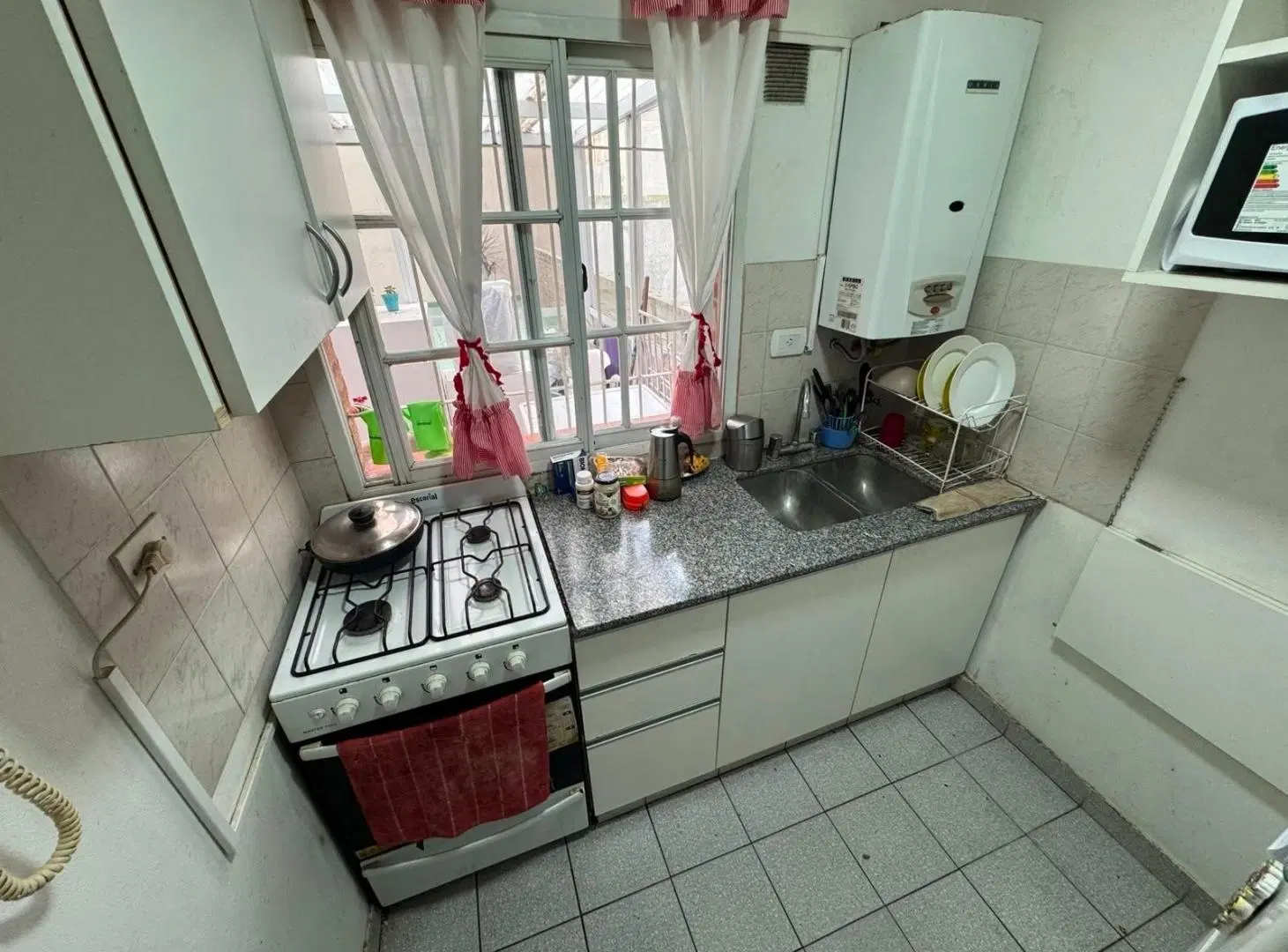 Departamento de un ambiente con amplia terraza en alquiler por 24 meses. 1