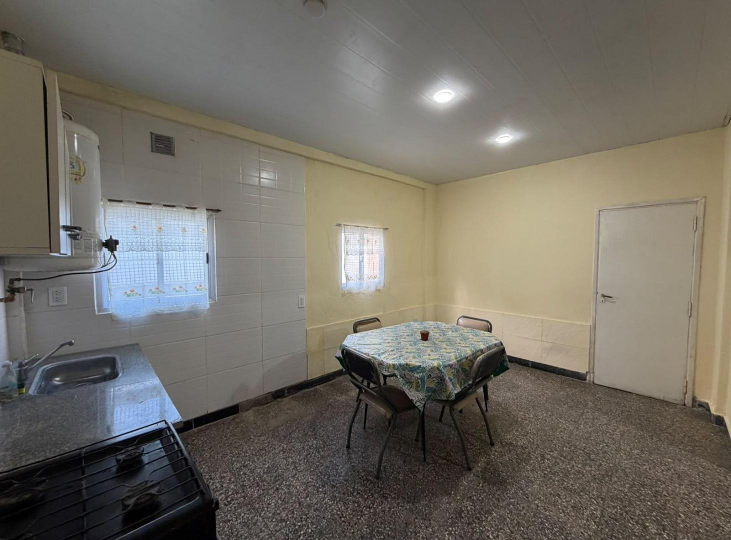 Foto de PH en alquiler por 24 meses de 3 ambientes con patio., imagen 3