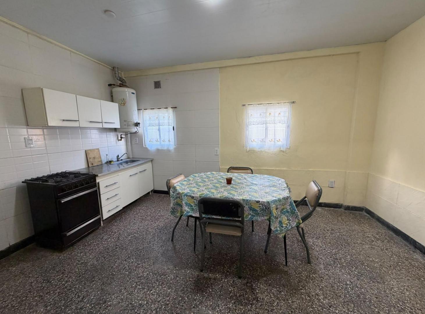 Foto de PH en alquiler por 24 meses de 3 ambientes con patio., imagen 2