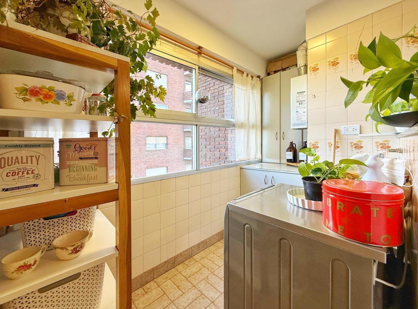 Foto de Departamento en venta de 4 ambientes con espacio de cochera., imagen 5
