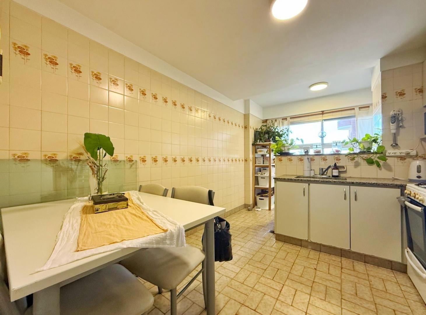 Foto de Departamento en venta de 4 ambientes con espacio de cochera., imagen 3