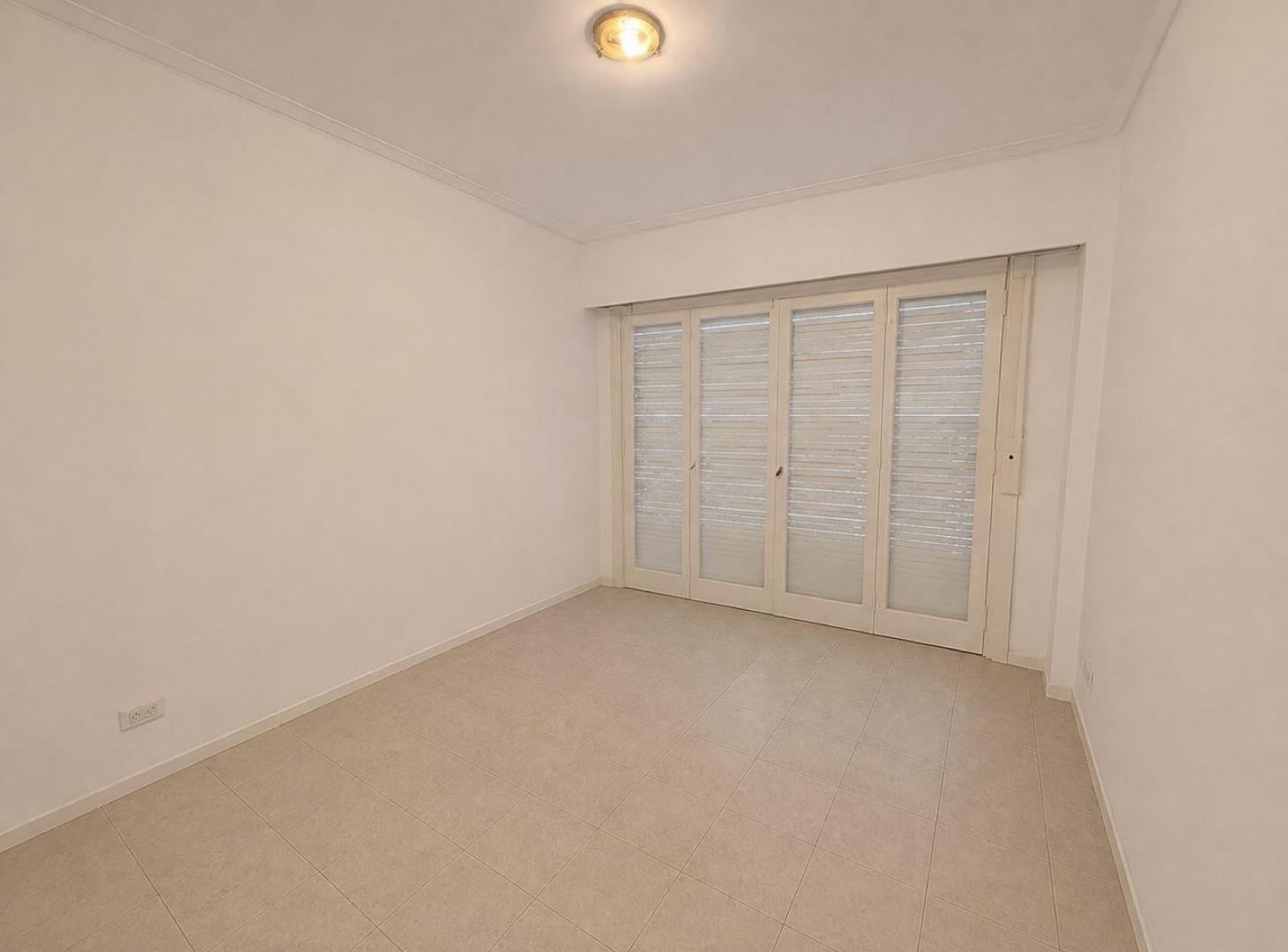Foto de Departamento de dos ambientes con balcon a la calle, zona Plaza Colon., imagen 4