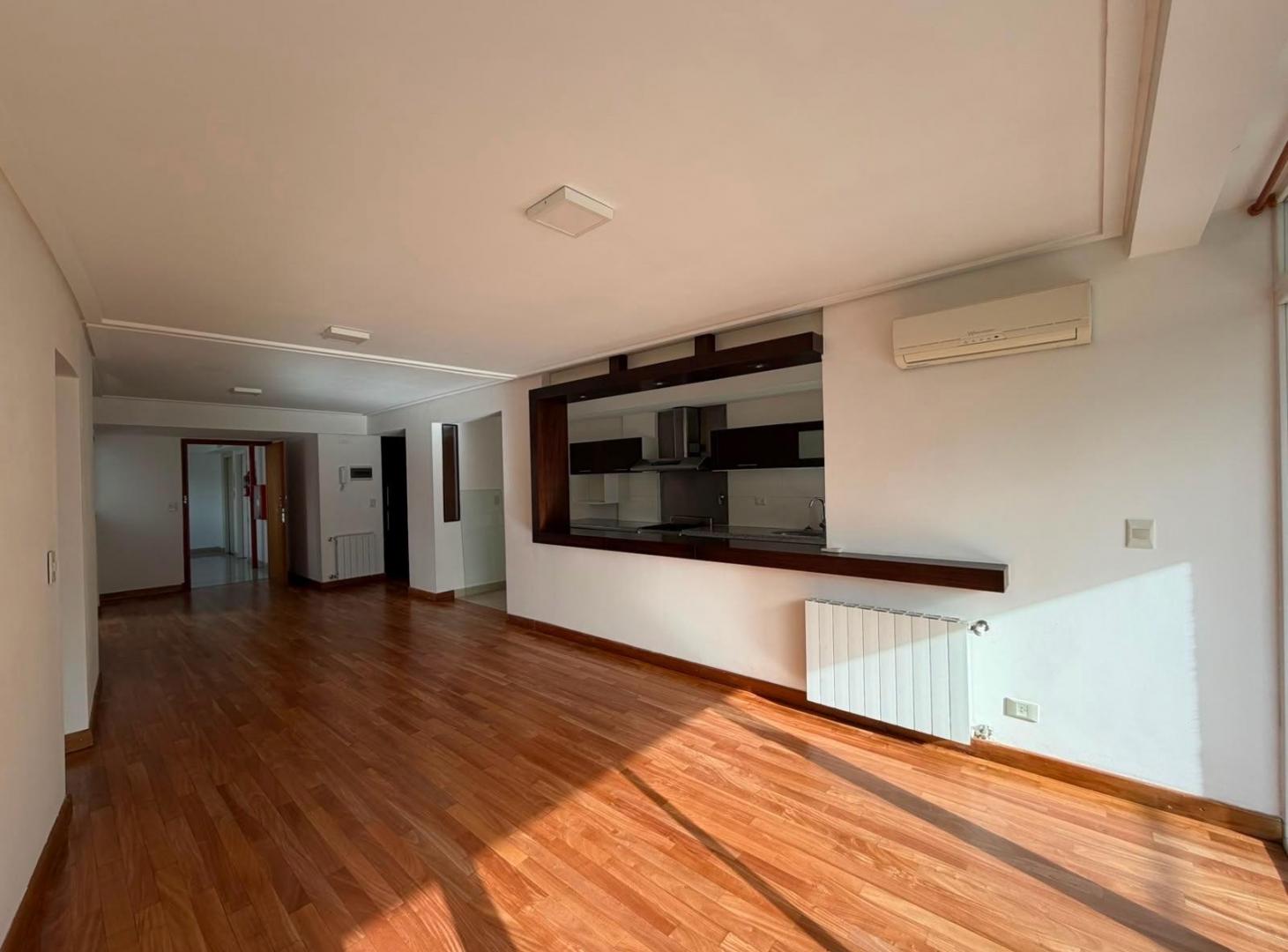 Foto de Semipiso de 3 amb con balcon a la calle. Excelente calidad., imagen 5