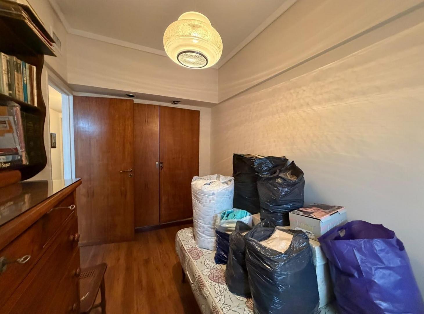 Foto de Departamento de 4 amb mas dep, con balcon a la calle. Cochera y baulera., imagen 4