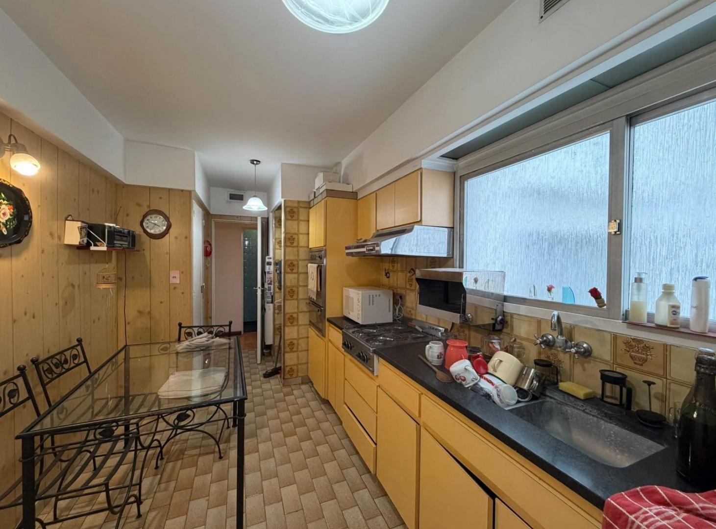 Foto de Departamento de 4 amb mas dep, con balcon a la calle. Cochera y baulera., imagen 2