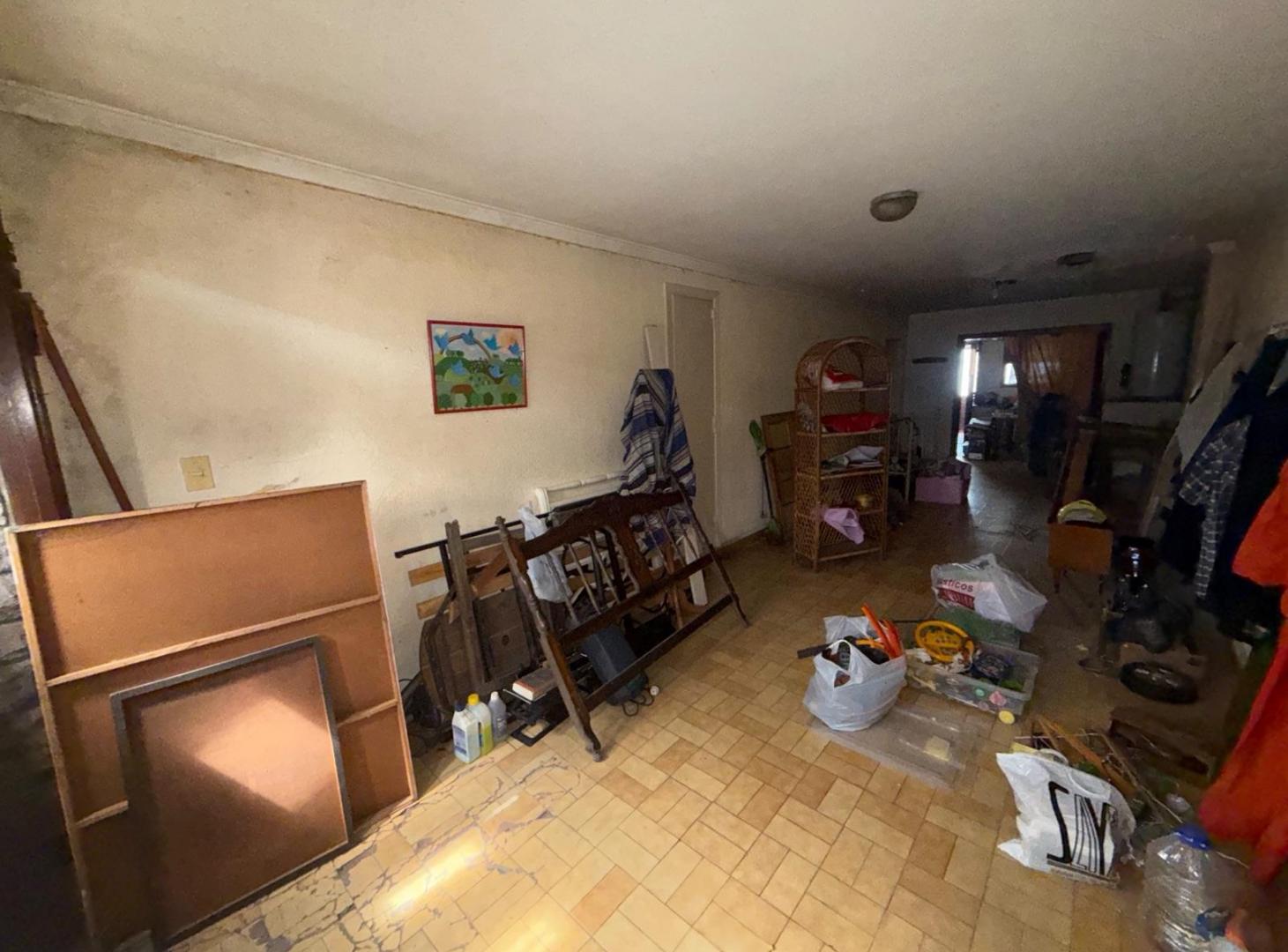 Foto de Casa de 5 ambientes a reciclar en barrio Chauvin., imagen 1