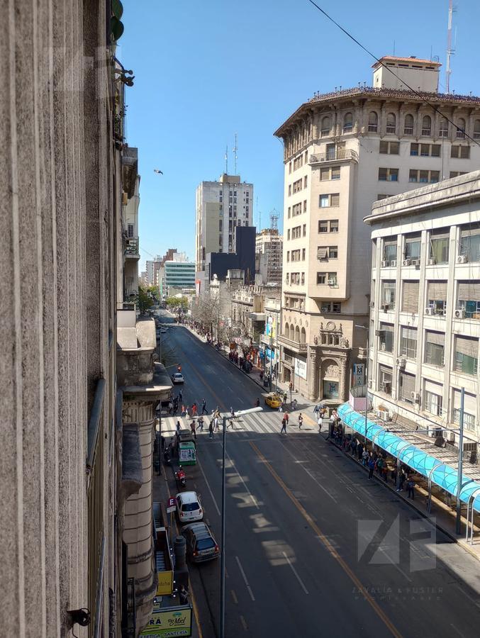 Foto de Alquiler de Oficina en Pleno Centro, Edificio Histórico, imagen 2