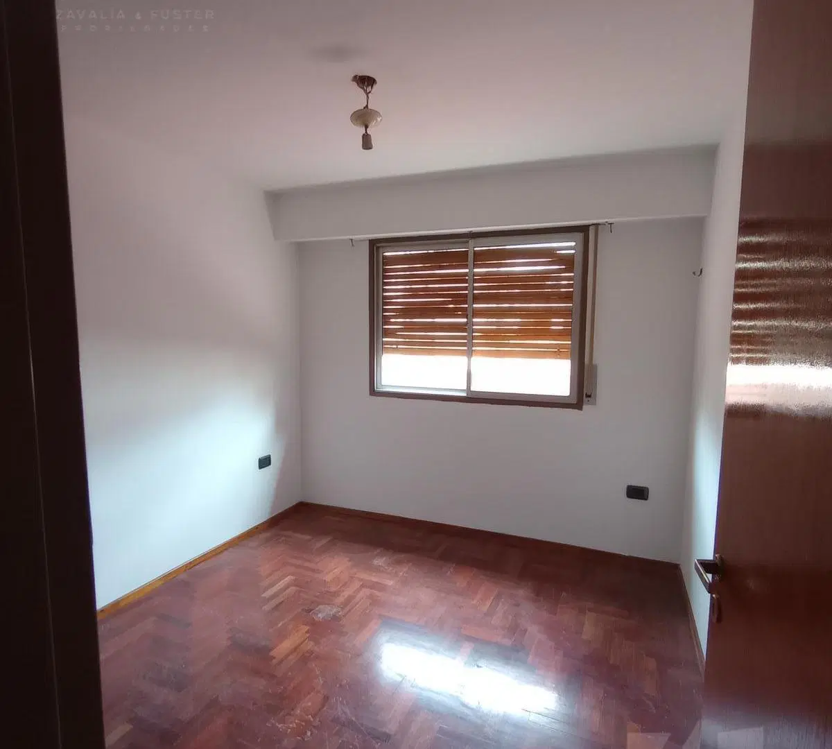 Departamento en Alquiler 2 Dormitorios, frente con balcón 5