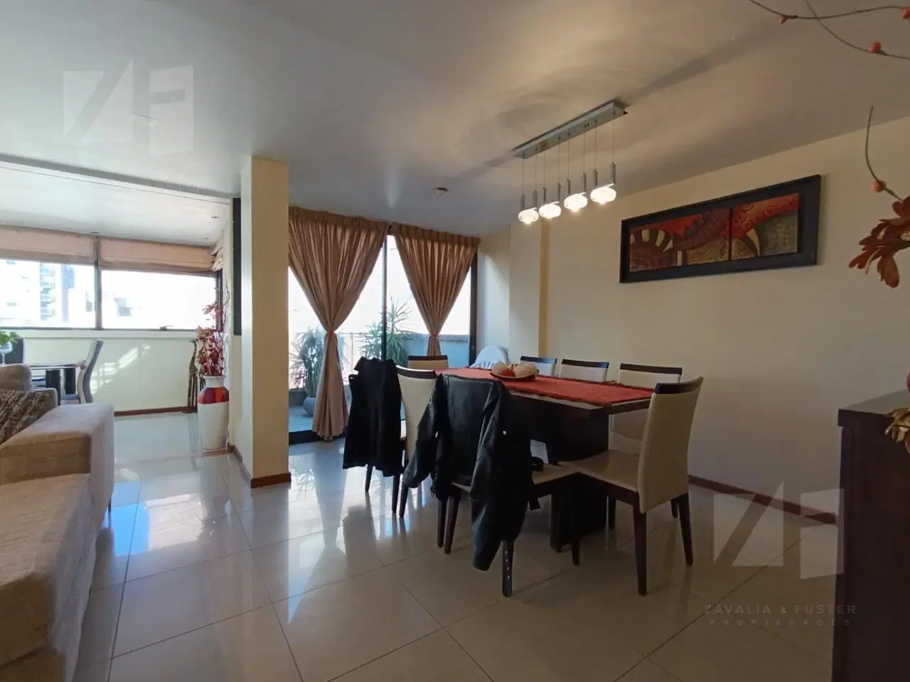 Departamento de 3 dormitorios con terraza cerrada y balcón en el Centro 1