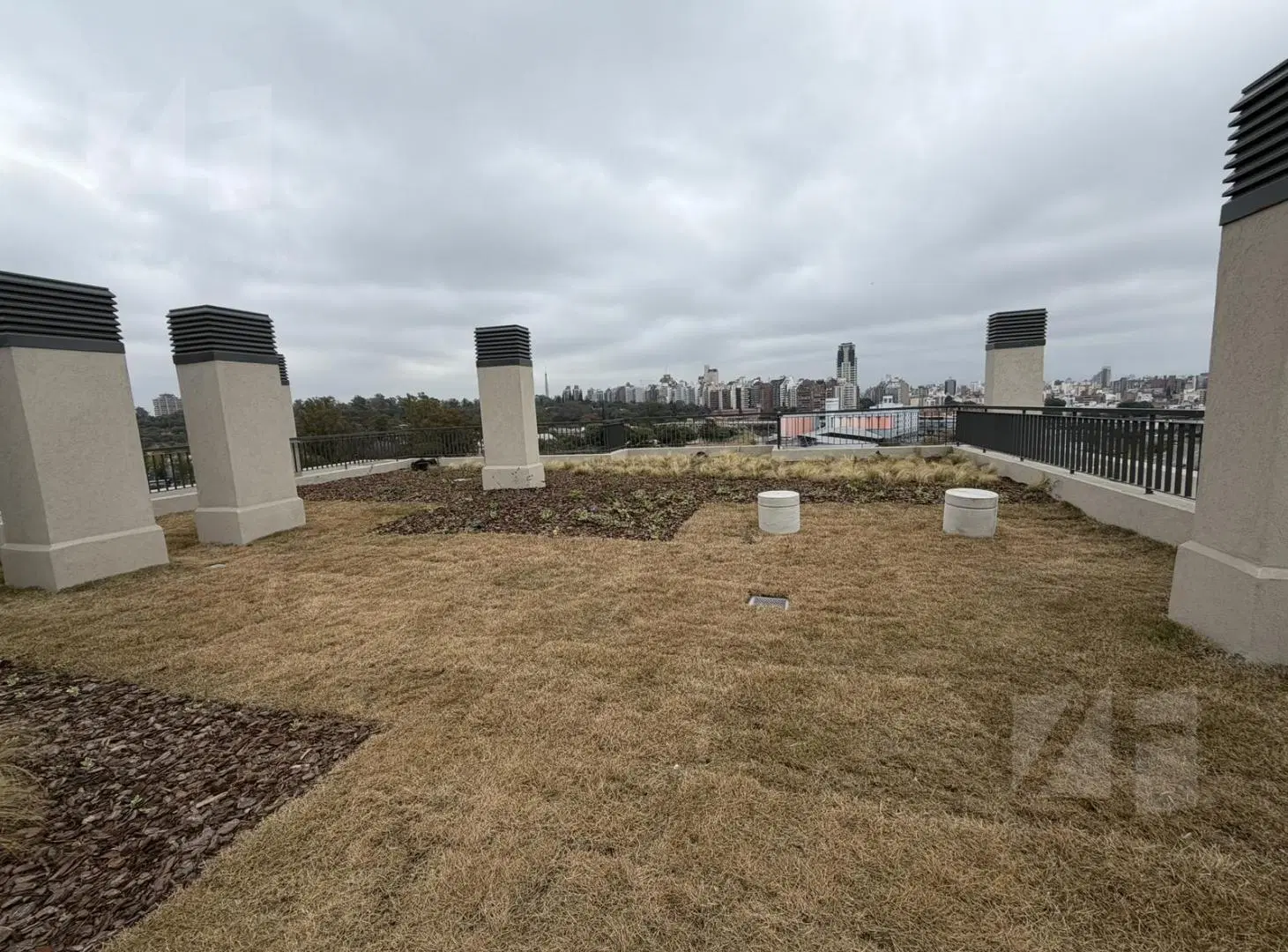 A Estrenar Pilay Torre Futura 21 Un dormitorio balcón amenities $ 620.000.- 3
