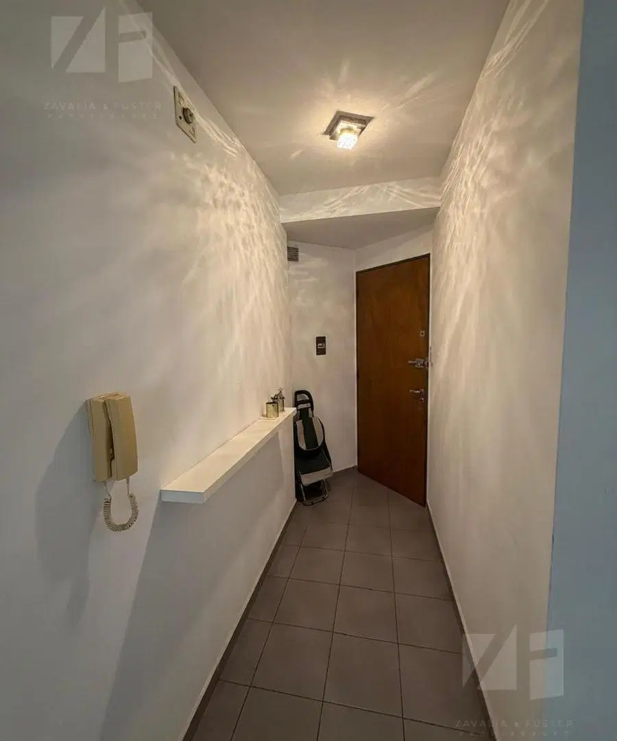 Amoblado PERMANENTE, externo Obispo oro 300 balcón, frente!! 5