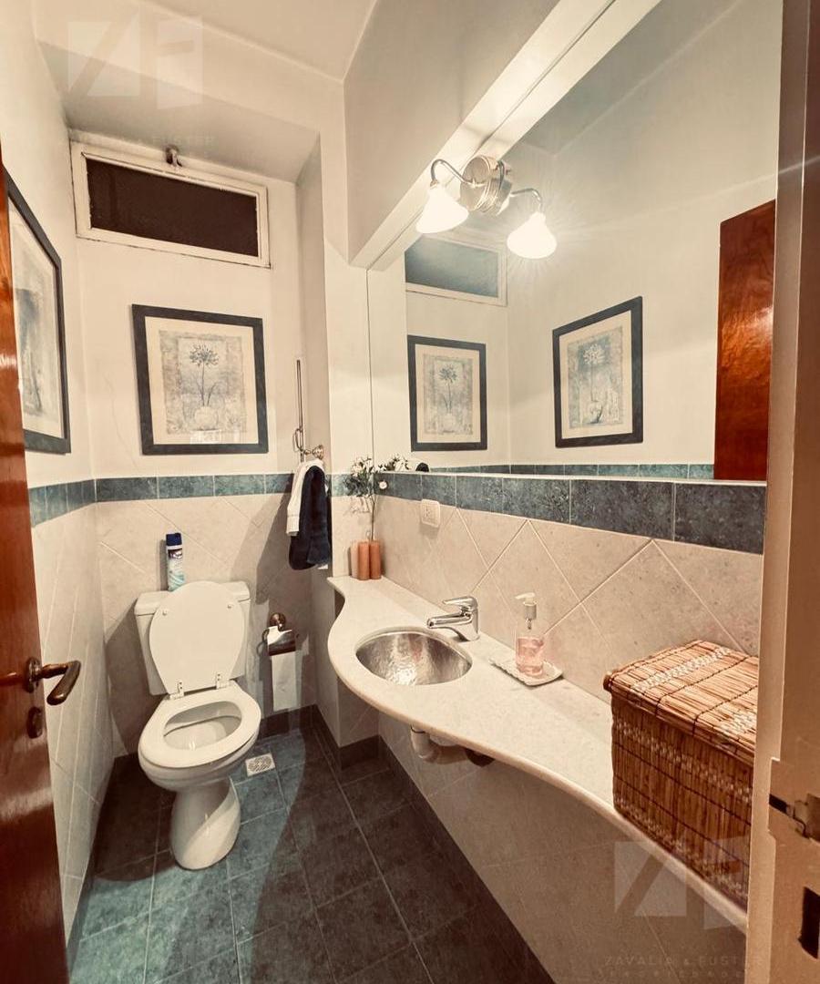 Foto de Departamento de 3 dormitorios externo con balcón cerrado en Zona, imagen 1