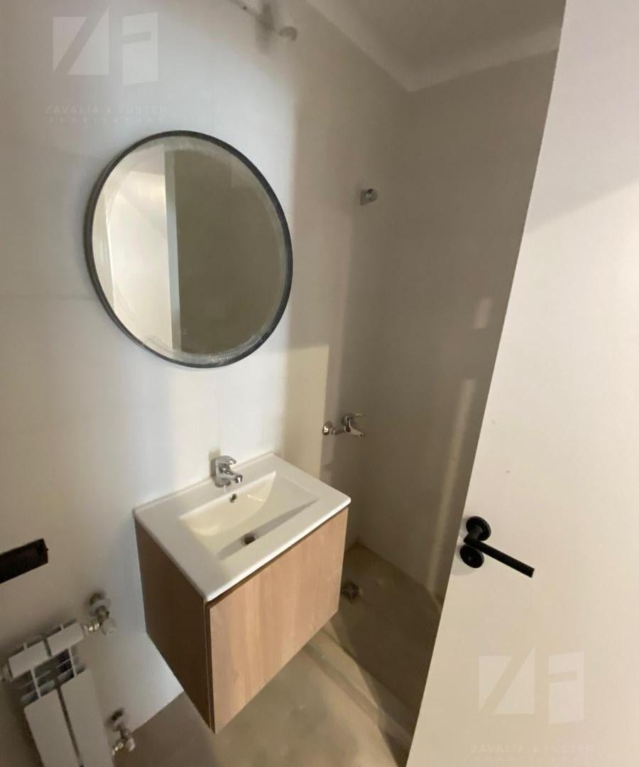Foto de Venta - 1 dormitorio Plus de 63 m² en Barrio General Paz - Posesión, imagen 1