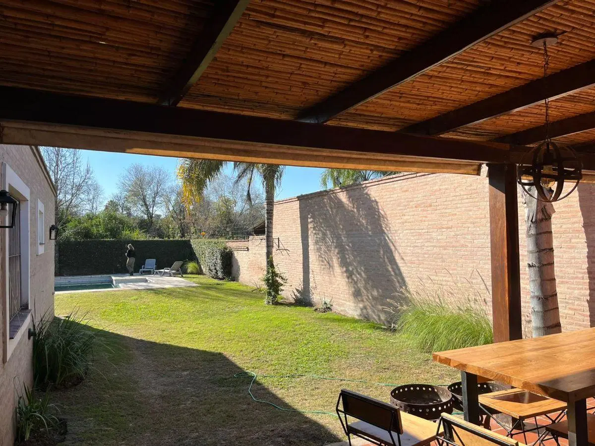 Casa en alquiler en Arguello 4