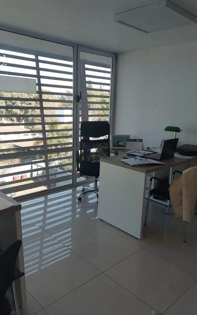 OFICINA EN ALQUILER – CALLE RICARDO ROJAS 5