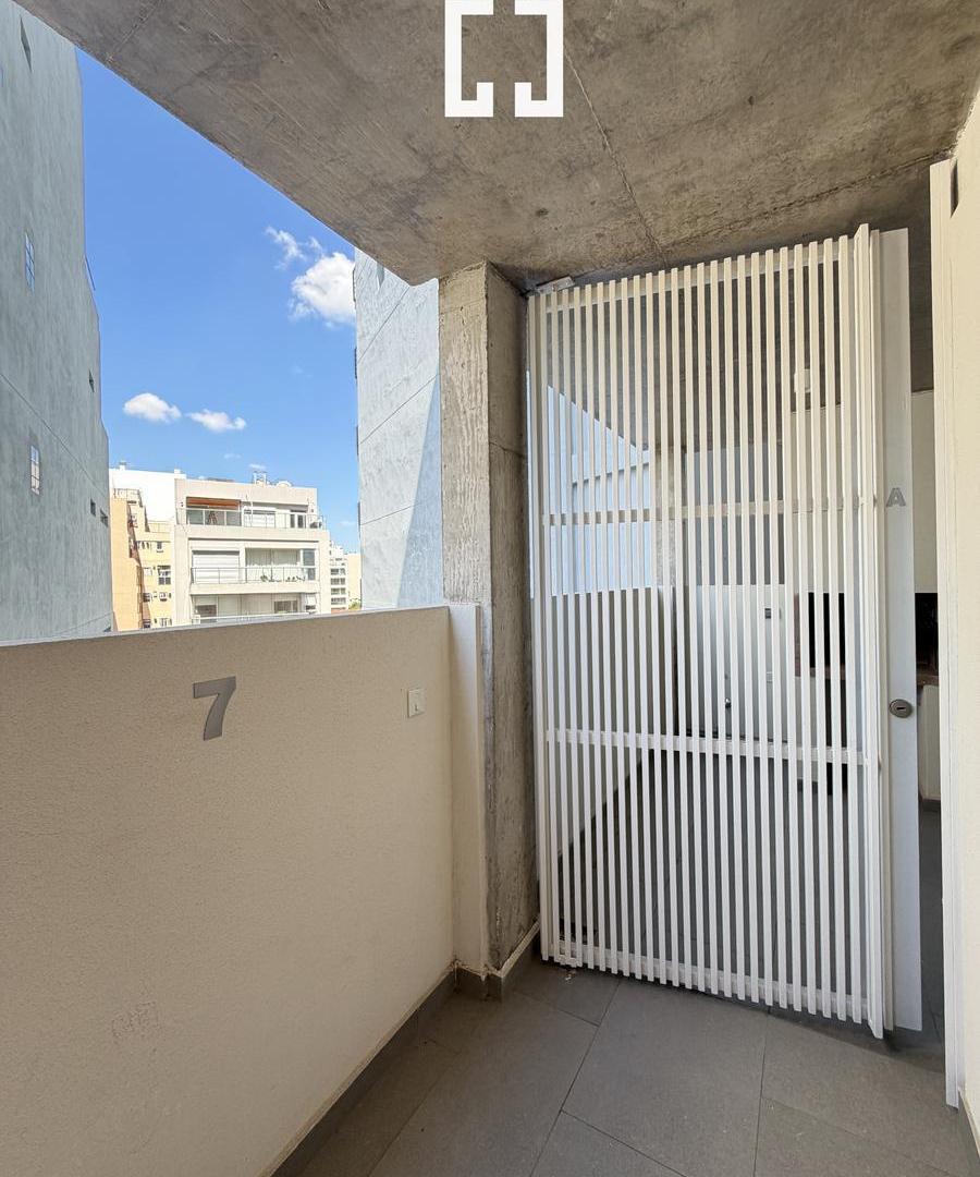 VENTA DEPARTAMENTO MONOAMBIENTE CON PATIO Y TERRAZA EN COGHLAN ENTREGA INMEDIATA
