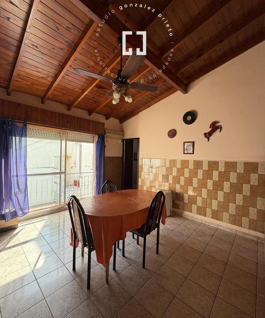 VENTA PH INCREIBLE 4 AMB. PATIO Y BALCON EN VILLA URQUIZA PARA ACTUALIZAR