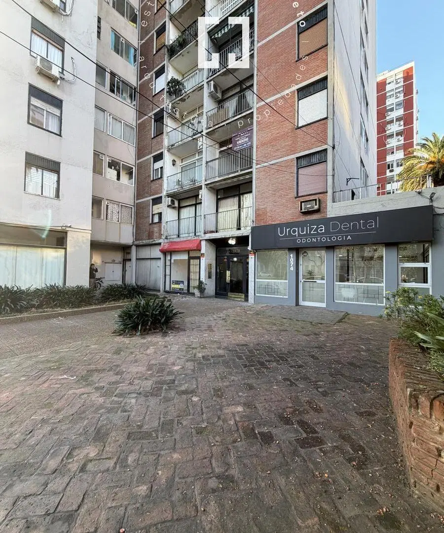 OPORTUNIDAD DE ALQUILER DE LOCAL COMERCIAL EN CENTRO DE SAN ISIDRO 2